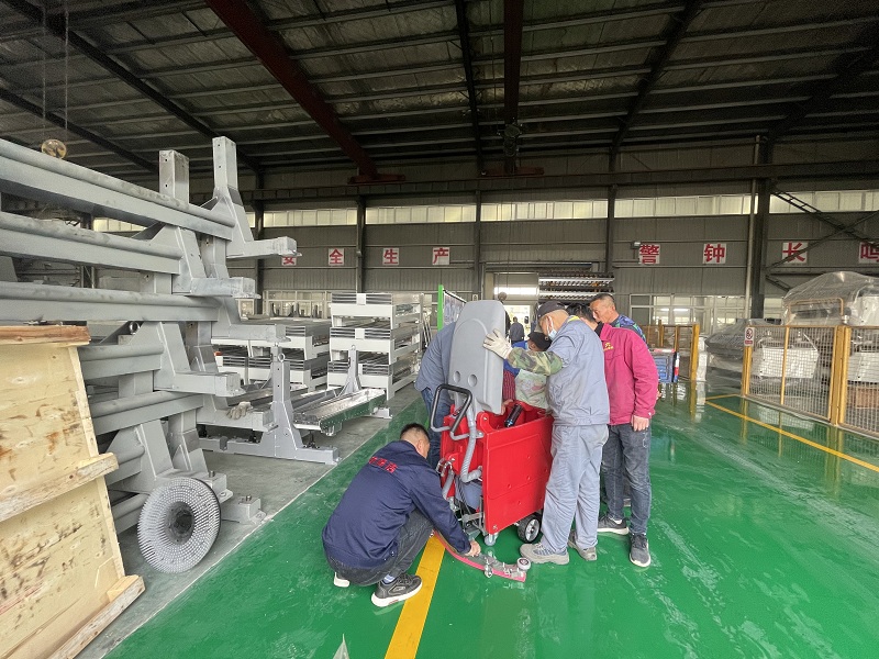 針對不同地面,怎么使用洗地機(jī)? 針對不同地面,怎么使用洗地機(jī)?